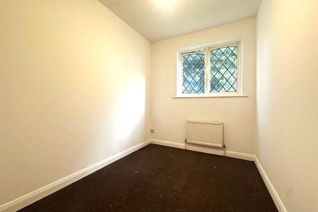 25, Padcroft Road, West Drayton photo 3