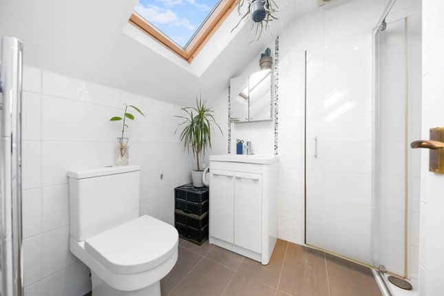 Terraced house for sale in St Thomas's Road, Finsbury Park, London