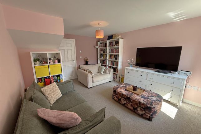 12, Starling Close, Shepshed photo 3