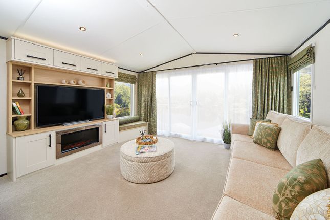 Carnaby Grantly Lodge Brookwood,, Brooklyn Holiday Park, Gravel Lane, Southport photo 2