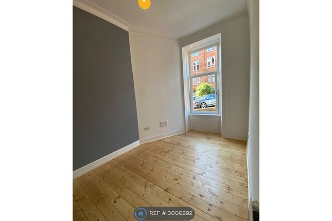 Flat, Woodford Street Shawlands, Glasgow photo 2