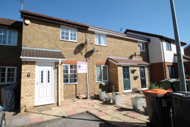 Thumbnail Terraced house to rent in Readers Close, Dunstable