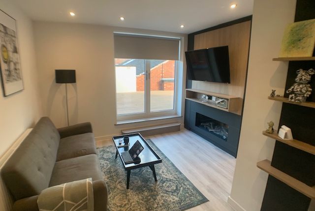 Flat to rent in Park Place, Leeds
