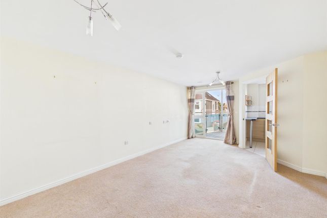19, Middleton Court, Picton Avenue, Porthcawl photo 3