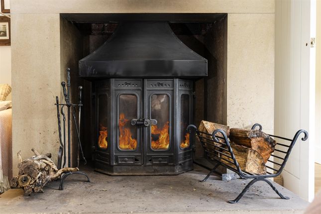 Clock Blithfield 5 Leeds Stove Centre Log Burner Living Room Log Burner Fireplace Log Burner