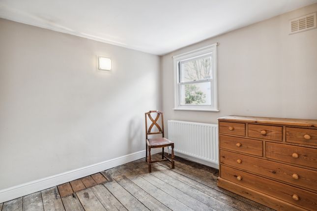 Cottage for sale in Queens Road, London