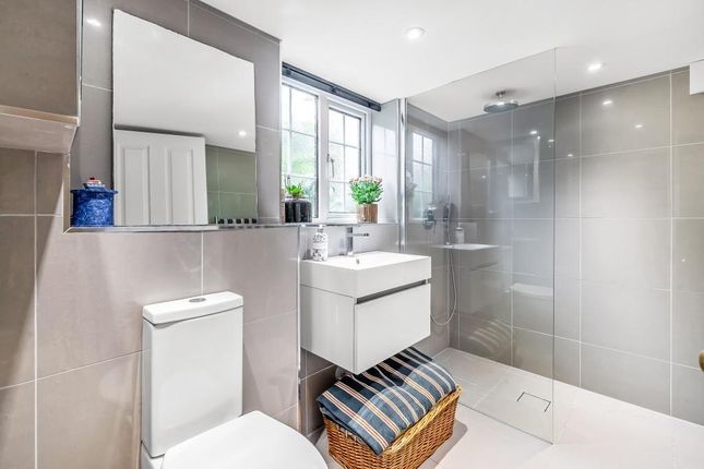 6, Vincent Drive, Dorking photo 4