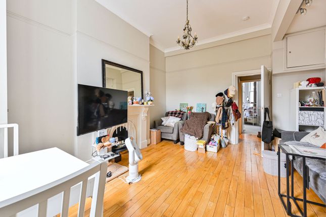 Westwick Gardens, Shepherd's Bush photo 4