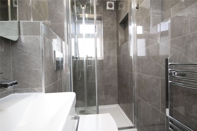 21, Sheepcotes, Chadwell Heath photo 5