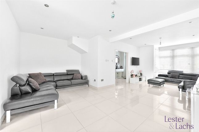 84, Fencepiece Road, Ilford photo 3