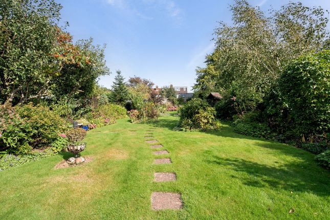 Detached house for sale in Brays Close, Hyde Heath, Amersham