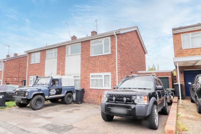 25 Langham Road, Wellingborough photo 3