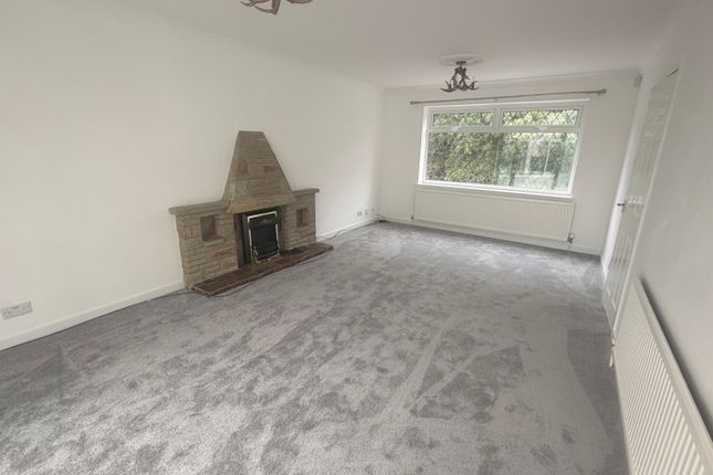 4, Track Road, Batley photo 3