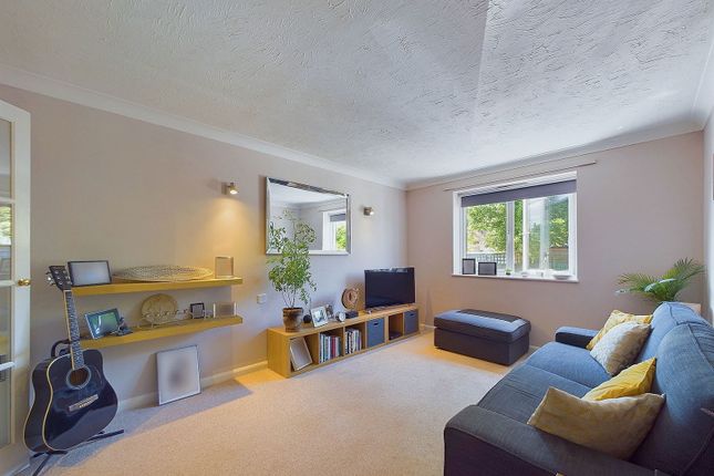 Cissbury Court,Flat 17, Findon Road, Worthing photo 2