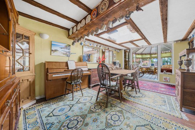 41, Upper Halliford Road, Shepperton photo 4