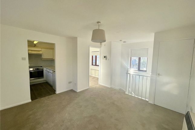 15, Sallow Close, Oxfordshire photo 2