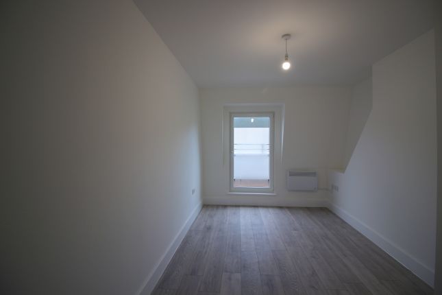 32, Postway Mews, Ilford photo 4
