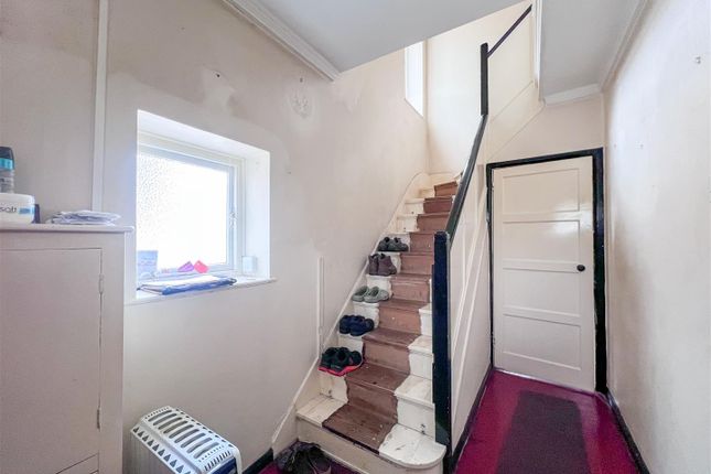 1, Albion Street, Leek photo 3