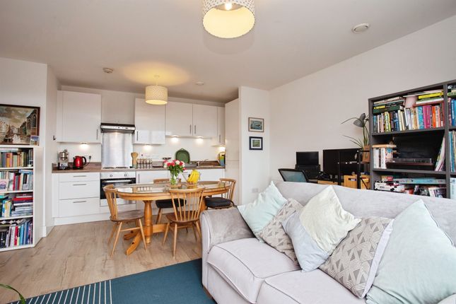 22, Mortimer Court, Lyon Road, Harrow photo 2