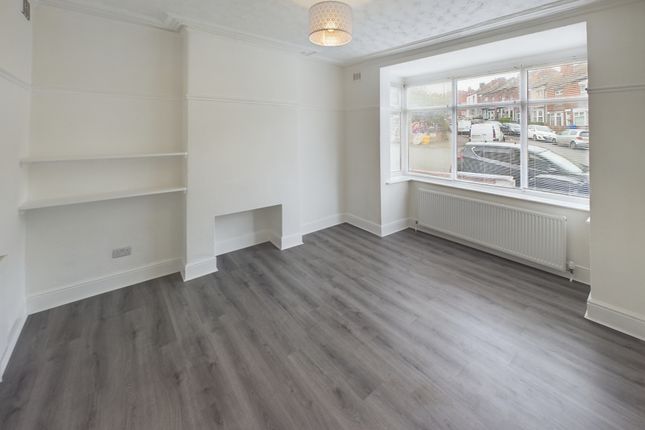 Flat to rent in South View Road, Sheffield