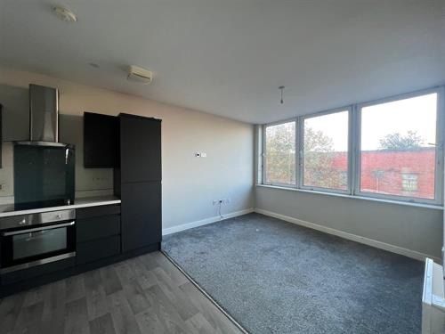 Flat to rent in Flat 8, Birchen House, Canning Street, Birkenhead