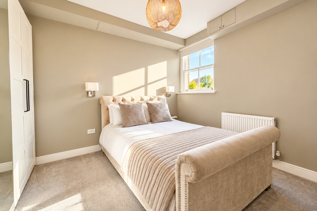 3 Bank Place, Brentwood photo 3
