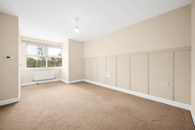 10, Saltersway Lane, Whaley Bridge photo 3