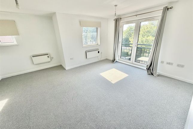 Apartment 24 Sycamore Court, 180, Carrington Lane, Sale photo 4