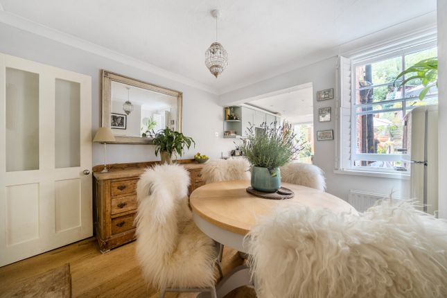 25, Eashing Lane, Surrey photo 2