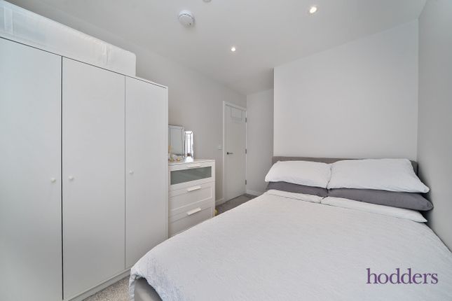 Flat 12,, Nexus, Chertsey photo 3