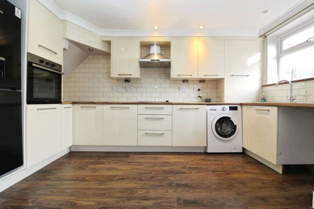 26, Kingsmead Avenue, Essex photo 5