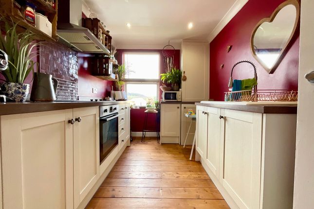 Flat 3, 4 Trinity Road, Scarborough photo 2