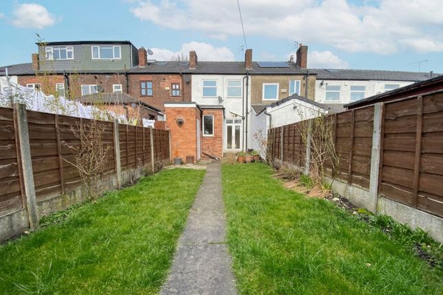 143 Greenleach Lane, Manchester photo 3