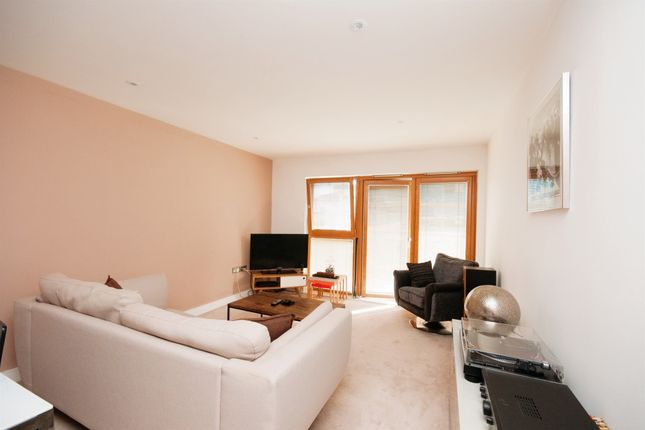 Flat for sale in Midway Quay, Eastbourne