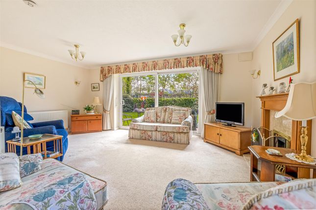 13, Dukes Drive, Leicester photo 2