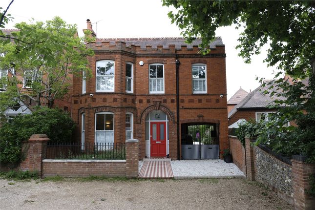 Thumbnail Detached house to rent in Norman Avenue, Henley-On-Thames, Oxfordshire