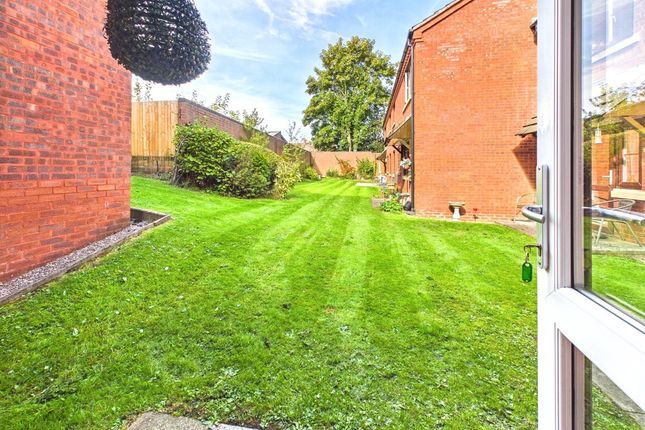 25, Mercian Court, Market Drayton photo 2