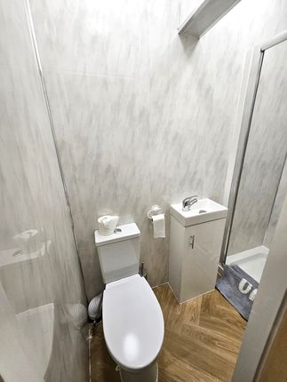 Room 4, 53 Bentley Road, Doncaster photo 2