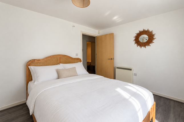 2-bed flat on 48a, Nelson Street, Liverpool, £5,092/mo