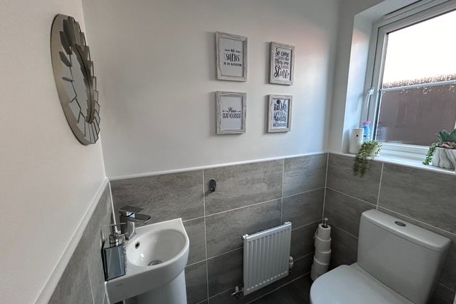 Cloakroom/wc