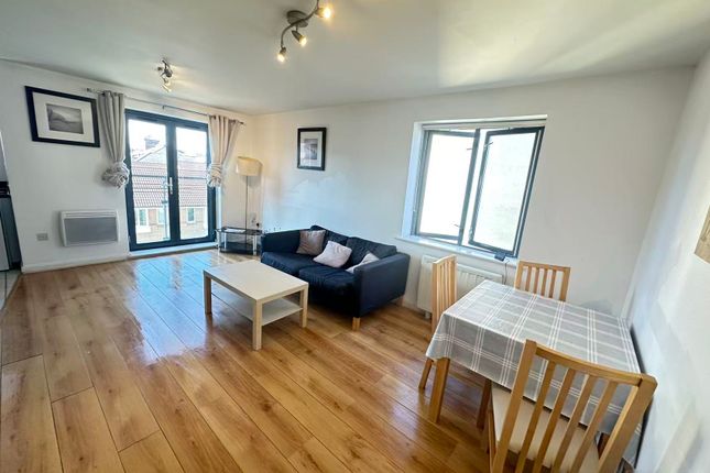 St. Christophers Court, Swansea photo 2
