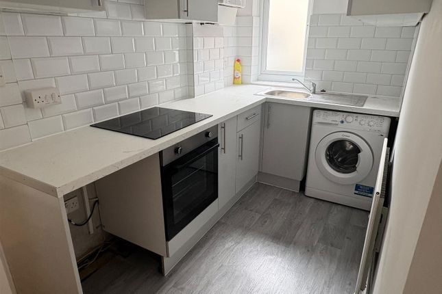 Flat 1, 1, Windsor Road, Petersfield photo 2