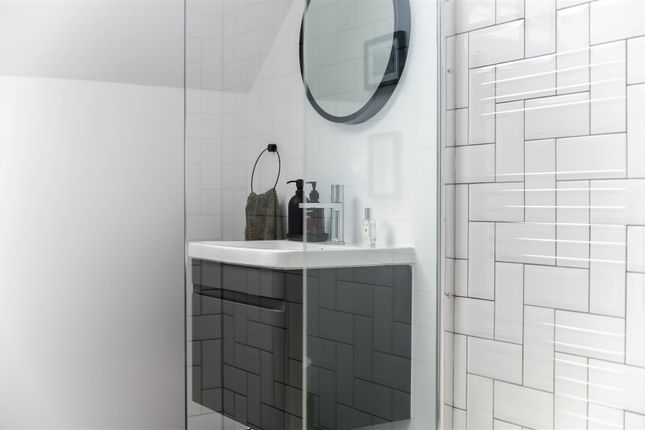 Shower Room / WC