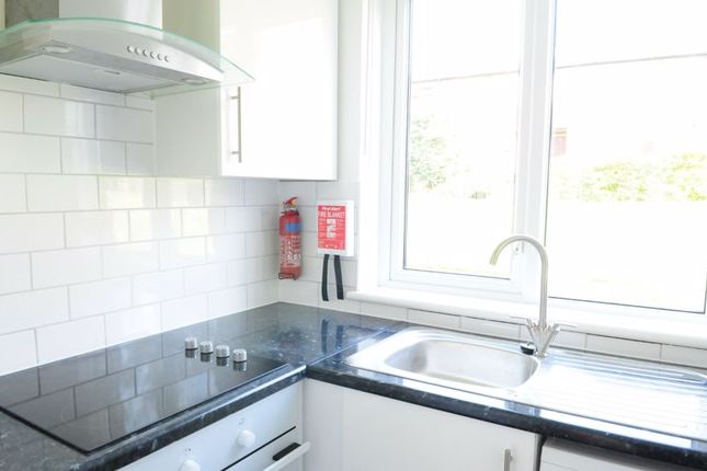 Thumbnail Flat to rent in Dowdeswell Close, London
