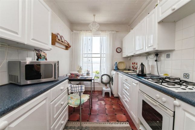 Flat 2, 9, The Beacon, Devon photo 3