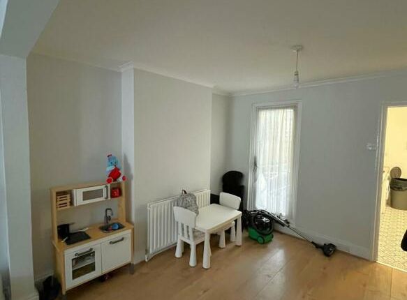 44, Douglas Road, Dover photo 5
