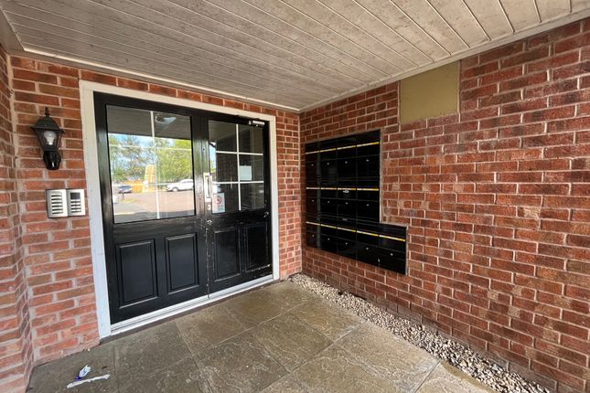 Apartment 11, Roebuck Close, Uttoxeter photo 3