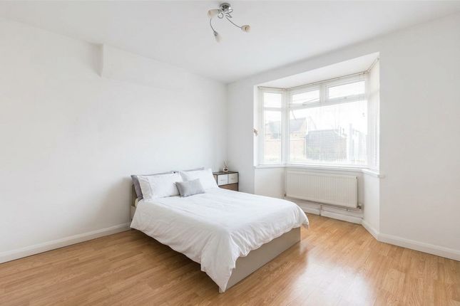 Broadwater Road, London photo 3