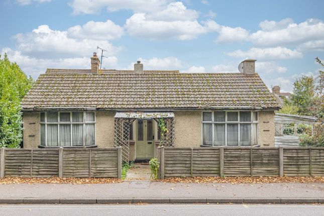 2-bed bungalow on Forty Acres Road, Kent, £225,000