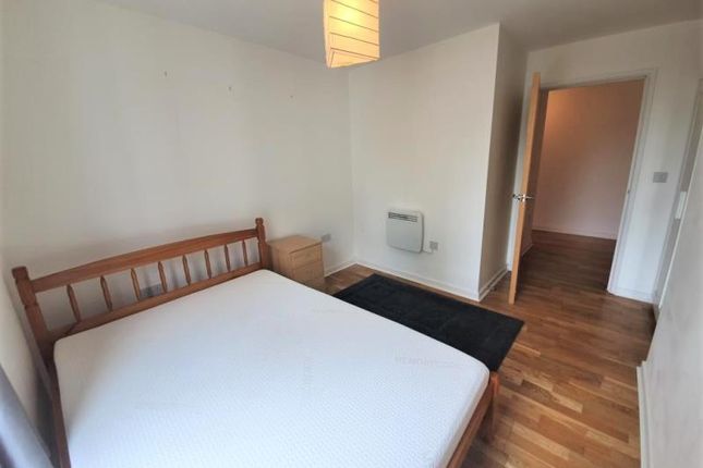 Nankeville Court, Surrey photo 5